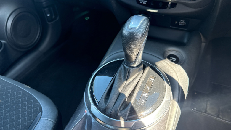 Nissan Juke 1.6 Hybrid N-Connecta 5dr Auto Hybrid Hatchback